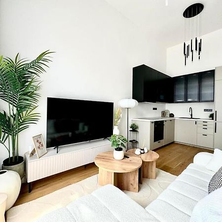 5 Min Dancing House Apartment Prague, Luxury And Modern Exteriör bild